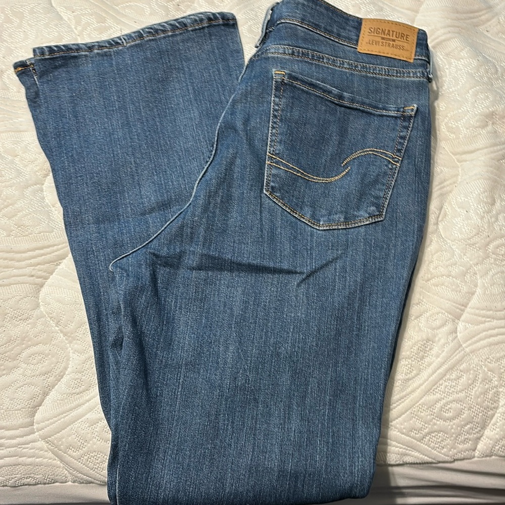 Signature Gold by Levi’s Straus